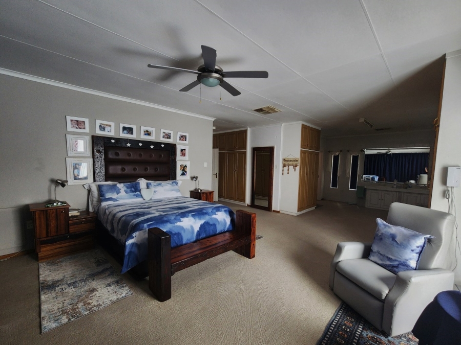 4 Bedroom Property for Sale in Keidebees Northern Cape